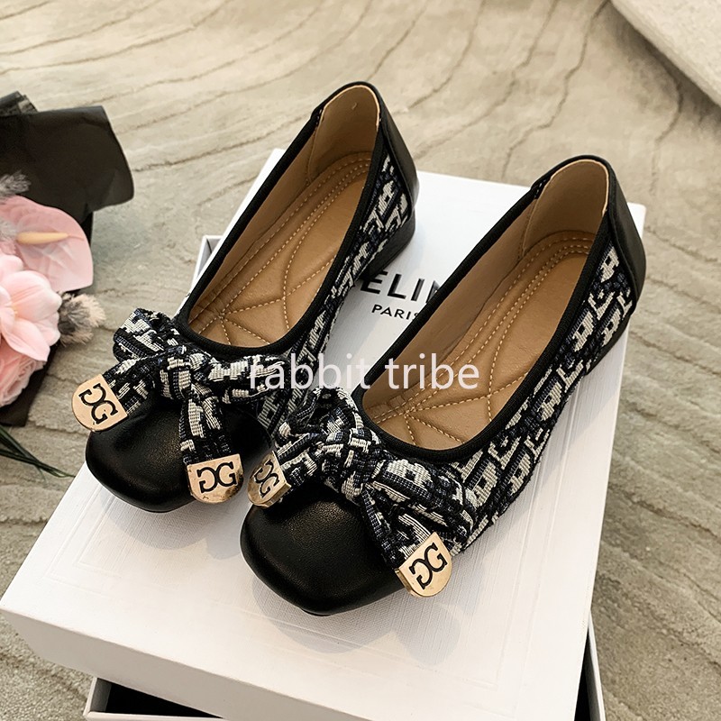 Embroidery Style - รองเท้าส้นเตี้ยแบบสวมสบายสไตล์ฝรั่งเศสสำหรับผู้หญิง ดีไซน์เซ็กซี่ หัวเหลี่ยม แต่งลายปัก เหมาะกับกระโปรง ส้นเตี้ยเล็กน้อย