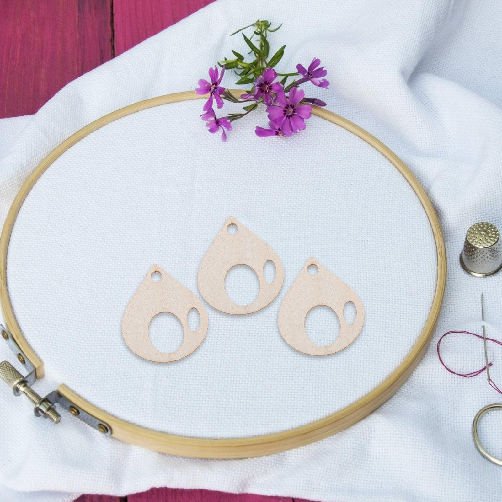 ที่เก็บด้ายปักครอสสติช 50 ชิ้น - Embroidery Cross Stitch Patterns บทวิจารณ์และราคา