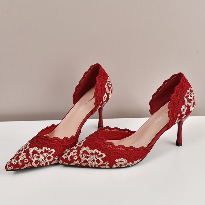 รองเท้าเจ้าสาวส้นสูงปักลายลูกไ - Embroidery Red บทวิจารณ์และราคา