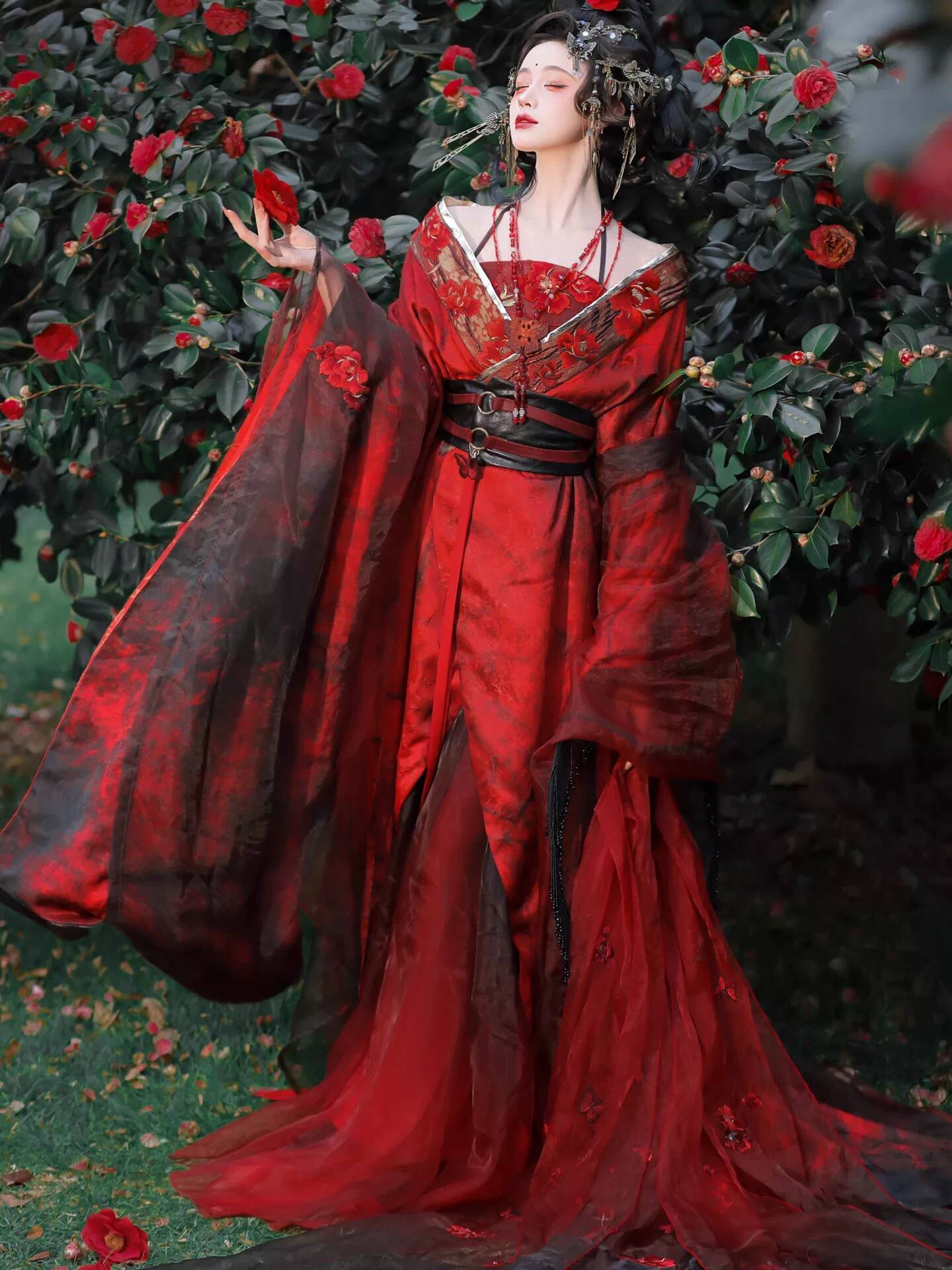 ชุดฮั่นฝูสีแดงแบบใหม่สำหรับผู้ - Embroidery Style บทวิจารณ์และราคา