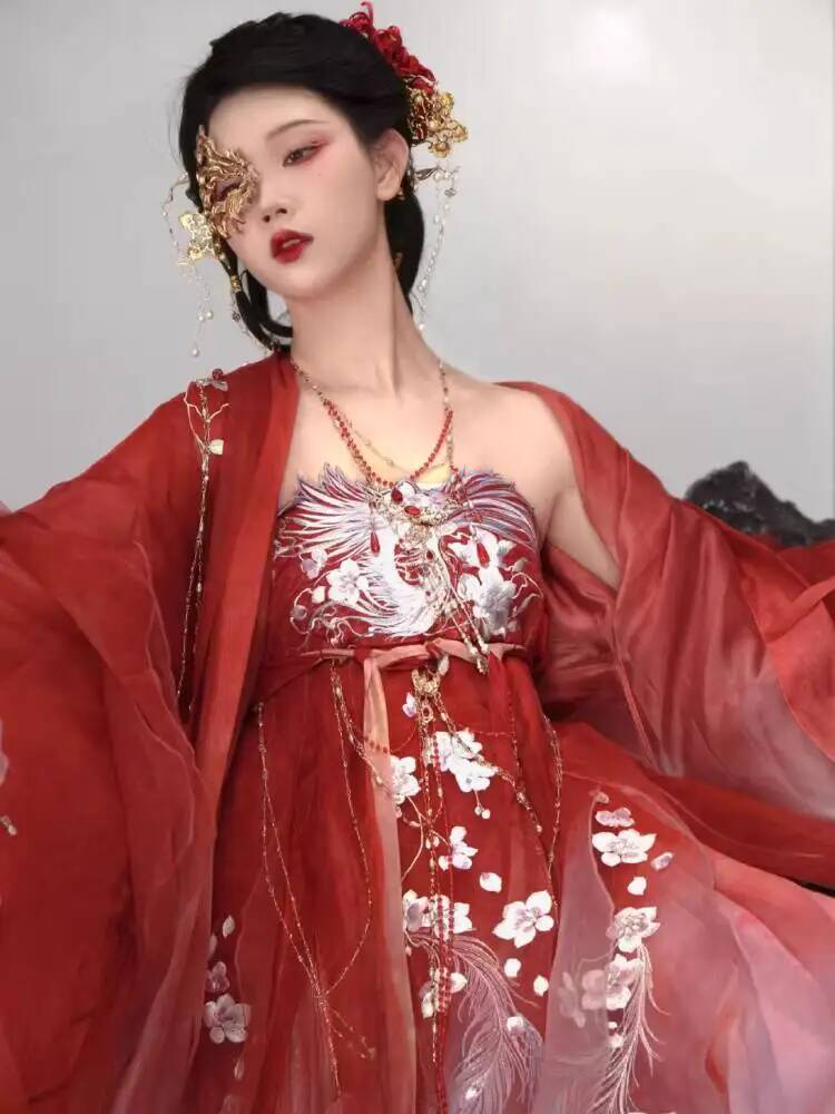 ชุดฮันฟูผู้หญิง ปักลายหนัก หรู - Embroidery Set บทวิจารณ์และราคา