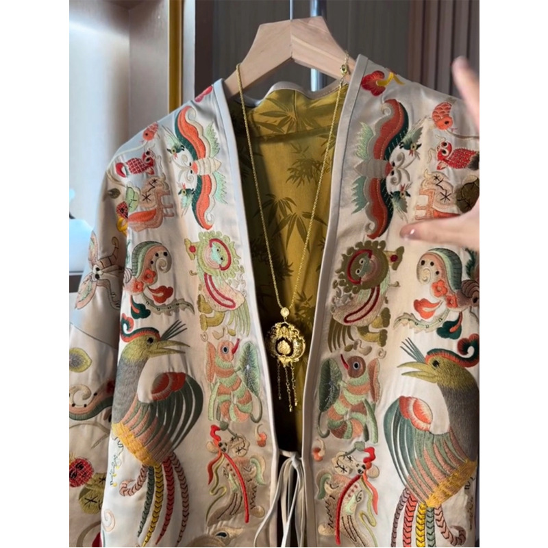 ใหม่สไตล์จีนเสื้อคลุมคาร์ดิแกน - Embroidery Style บทวิจารณ์และราคา
