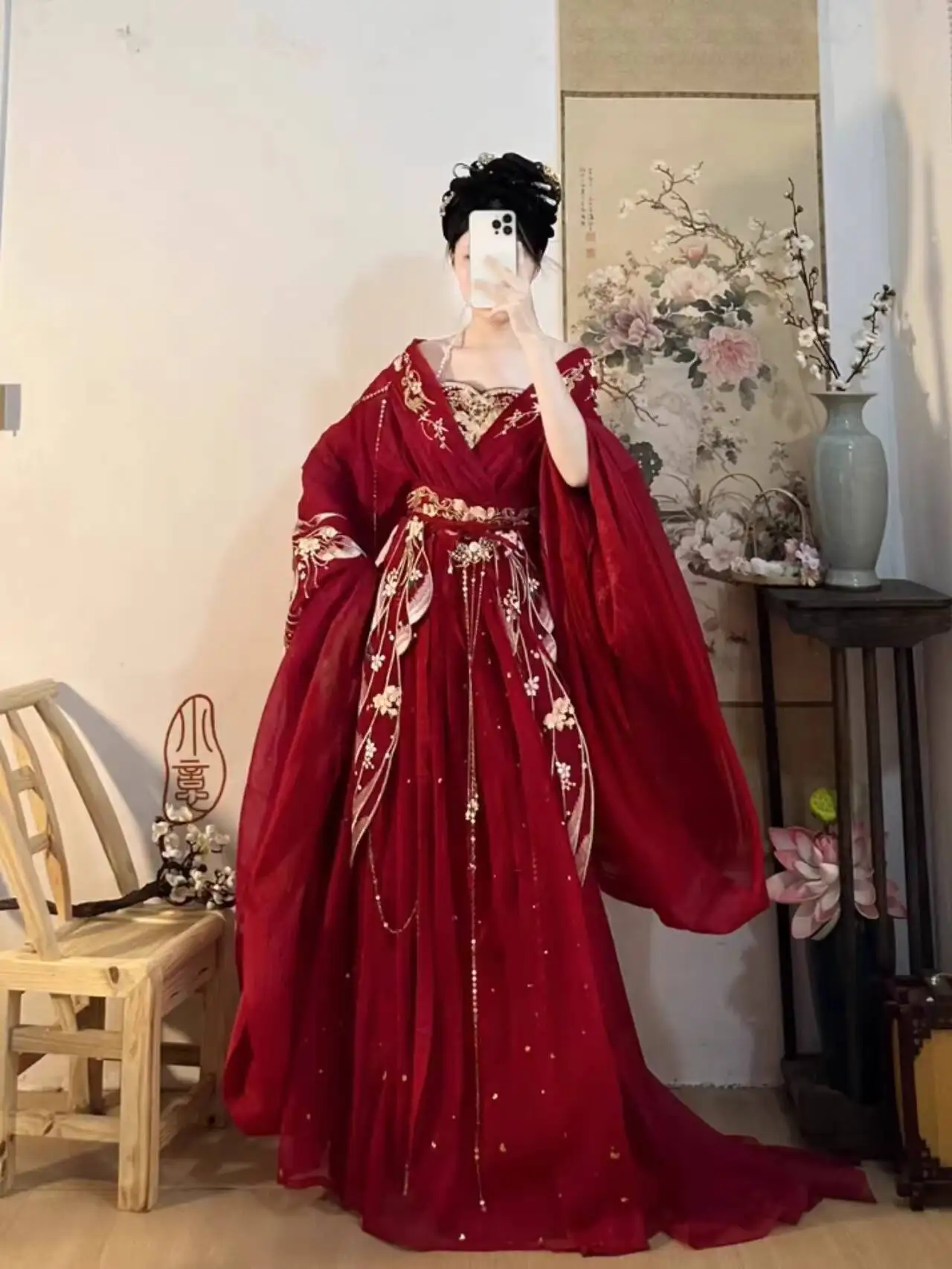 ชุดฮั่นฝูผู้หญิงสไตล์ราชวงศ์เห - Embroidery Red บทวิจารณ์และราคา